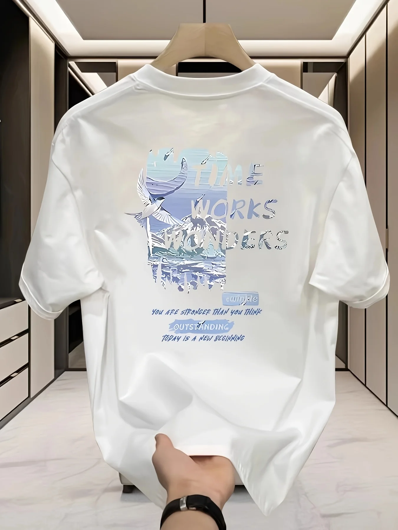 Streetwear Brand Aesthetic - ミニマルカジュアルブランドユニセックスコットンオーバーサイズTシャツ、カモメレタープリントソフトトップ、トレンドの流行りの美的センスを備えたデイリーストリートウェアに最適